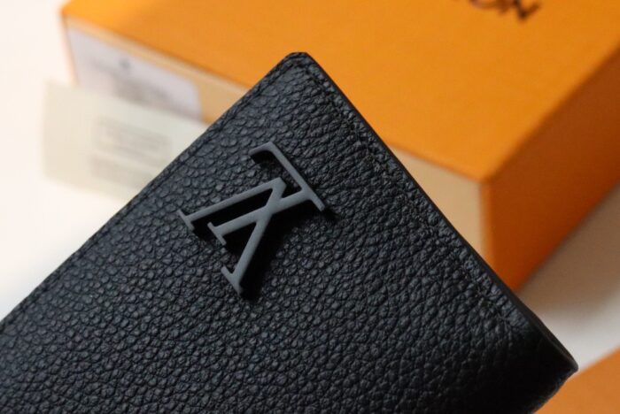 Louis Vuitton Pocket Organizer The New LV Aerogram Version For Men, Men’s Wallet 8cm LV M69979 - Image 2