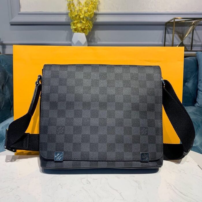 Louis Vuitton District PM Damier Graphite Canvas For Men, Men’s Bags, Shoulder And Crossbody Bags 9.8in/25cm LV N41028