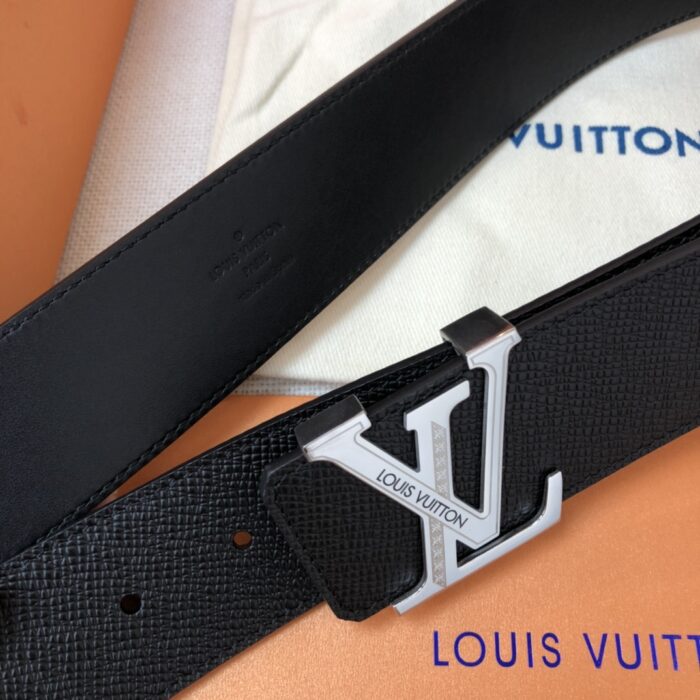 Louis Vuitton Initiales Reversible LV Belt with Silver Hardware for Women - Image 3