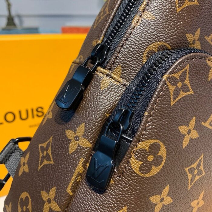 Louis Vuitton Avenue Sling Bag in Monogram Canvas for Men, Men’s Crossbody Bag, 12.2in/31cm, LV - Image 5