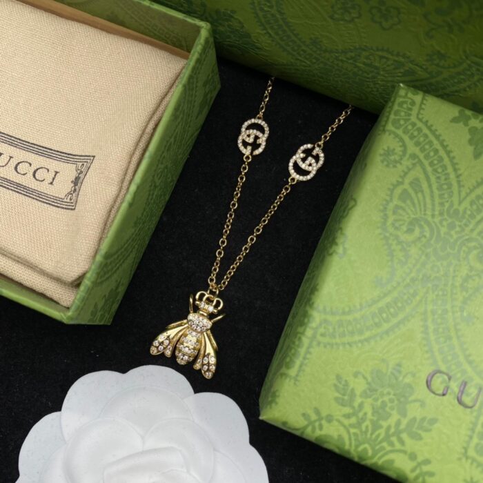 Gucci Bee Necklace Gold For Women - Image 2