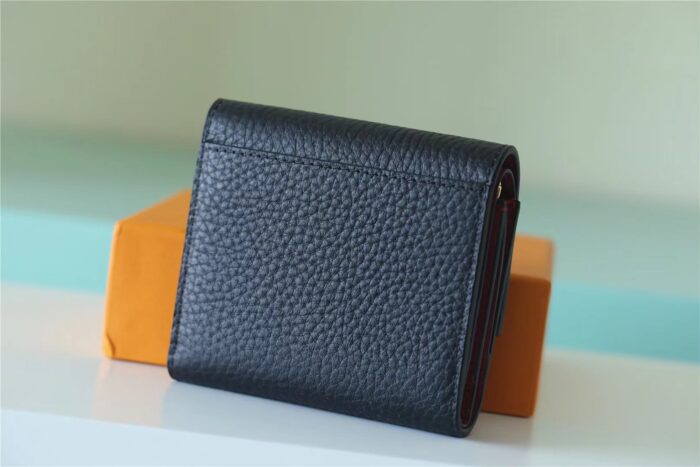 Louis Vuitton Capucines XS Wallet Black For Women 3.9in/10cm M68587 - Image 2