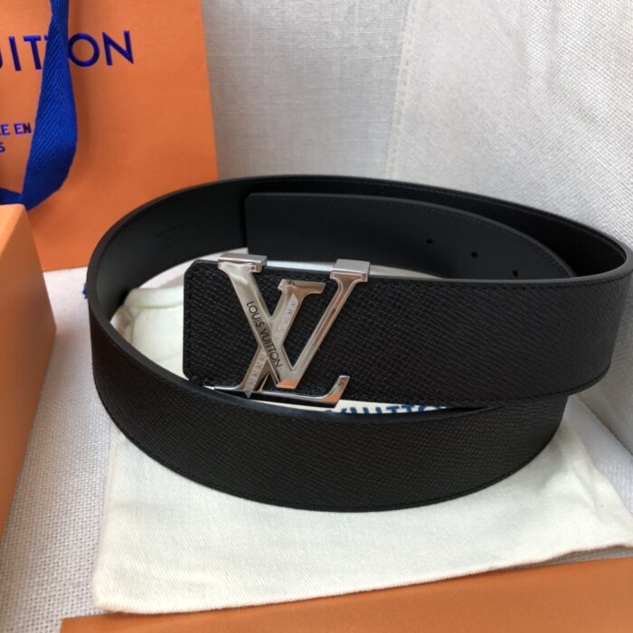 Louis Vuitton Initiales Reversible LV Belt with Silver Hardware for Women - Image 4