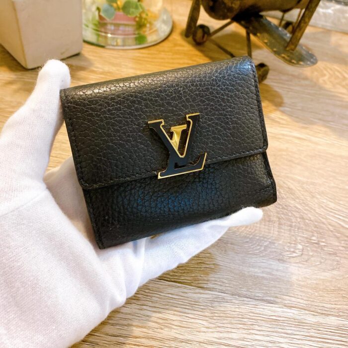 Louis Vuitton Capucines XS Wallet Black For Women 3.9in/10cm M68587